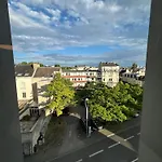 We Live In R - 301 Reims