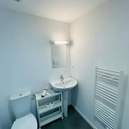 We Live In R - 301 *