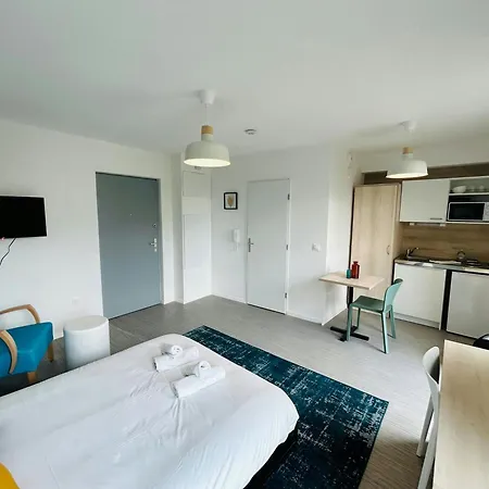 We Live In R - 301 Lägenhet *