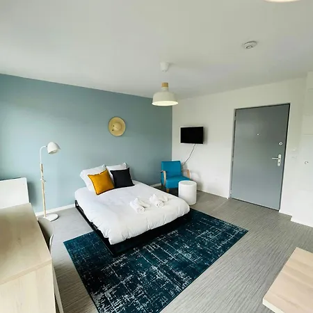 We Live In R - 301 Lägenhet